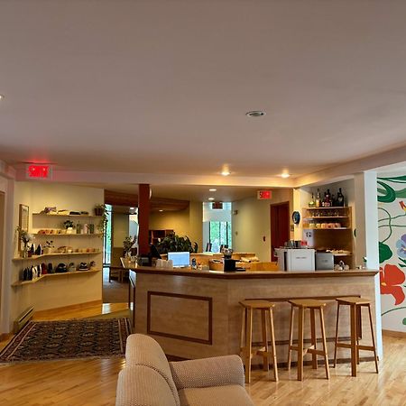 Auberge Du Jardin Petit-Saguenay Exteriör bild