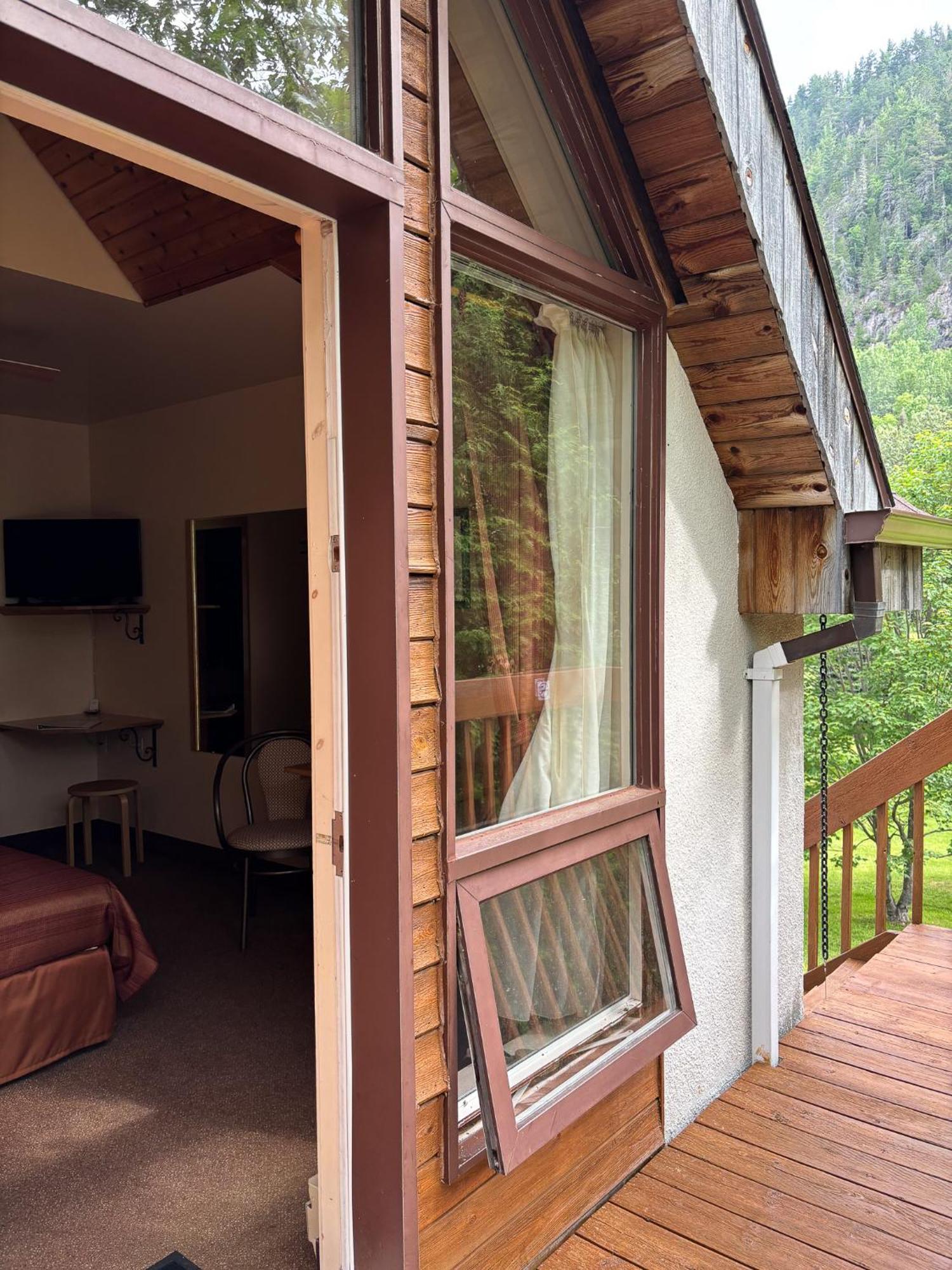 Auberge Du Jardin Petit-Saguenay Exteriör bild