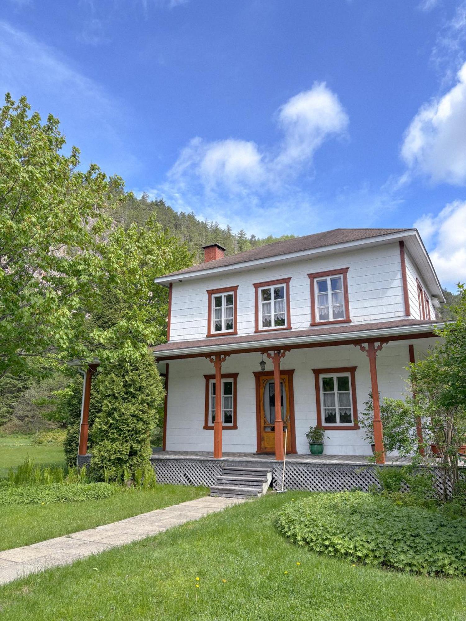 Auberge Du Jardin Petit-Saguenay Exteriör bild