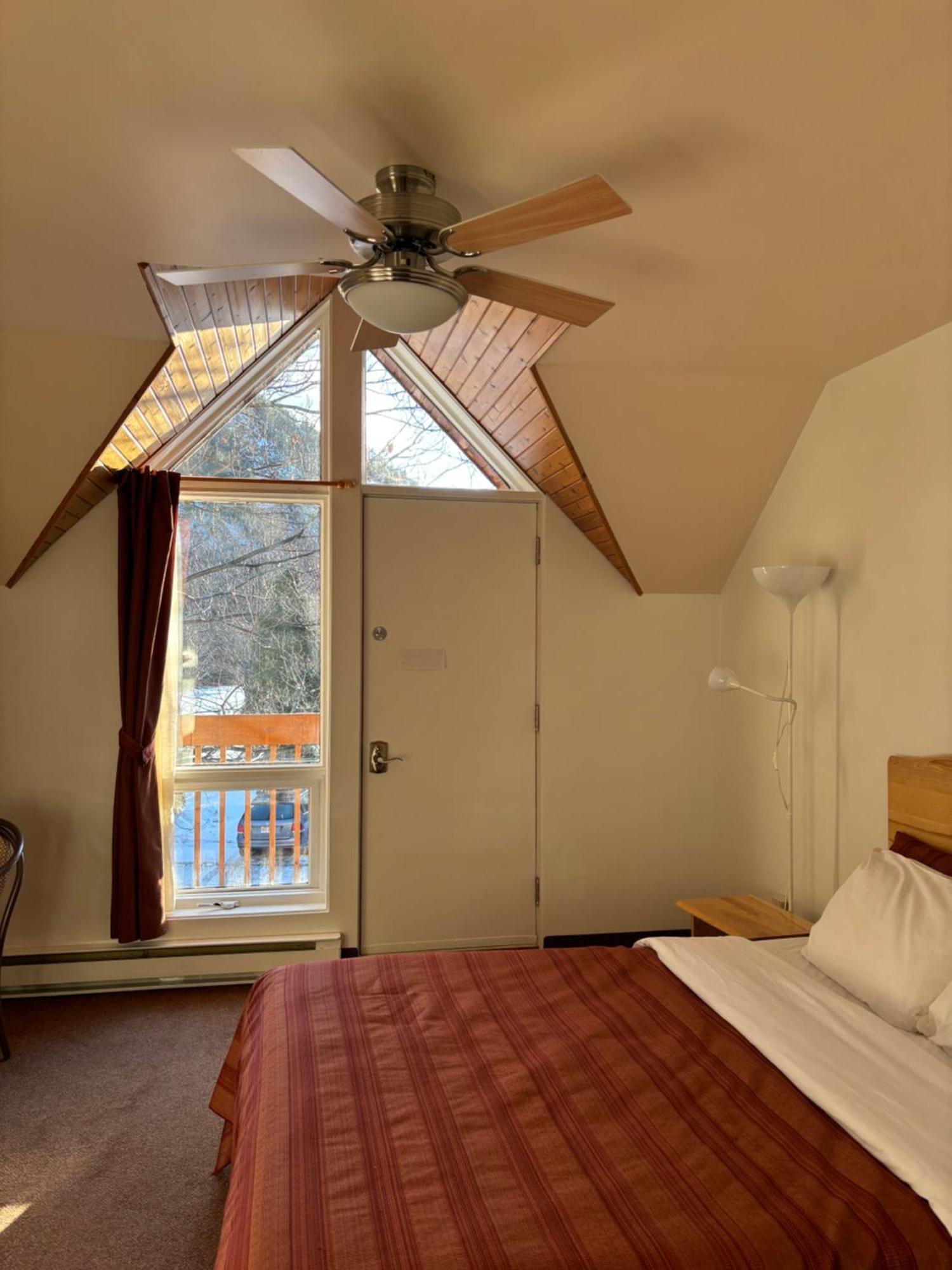 Auberge Du Jardin Petit-Saguenay Exteriör bild